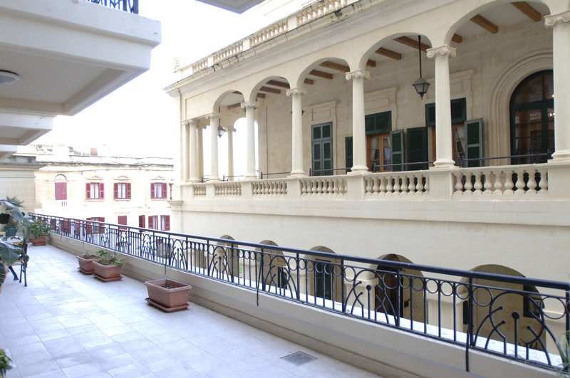 Ax Palazzo Capua Hotel Sliema Exterior foto